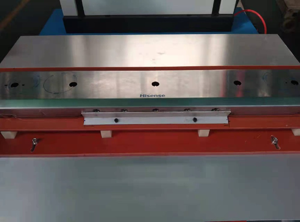 海信家電鈑金平麵絲印機視頻